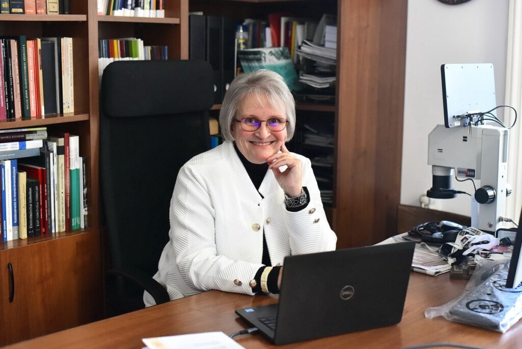 Portréfotó Bitay Enikőről (2025)